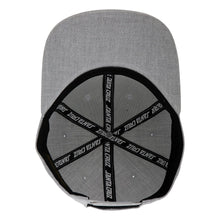 تحميل الصورة في عارض المعرض، Cruz Label Grey Snapback Hat
