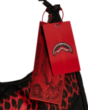 تحميل الصورة في عارض المعرض، RED LEOPARD PUFFER VICE SHOULDER BAG
