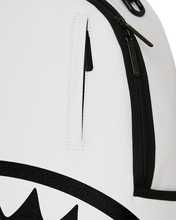 Load image into Gallery viewer, SHARK CENTRAL BUBBLY WHITE DLXSV
