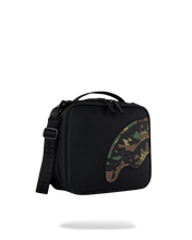 تحميل الصورة في عارض المعرض، SHARK CENTRAL BLACK CAMO SHARK SNACKPACK
