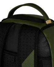 Load image into Gallery viewer, SHARK CENTRAL EMBOSSED GREEN DLXSV
